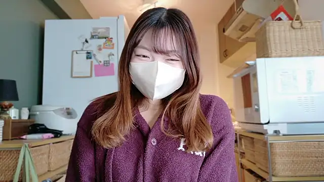 Snapshot of _Yui_ chatting on October 24, 3:24 am Yui online show from October 24, 3:24 am