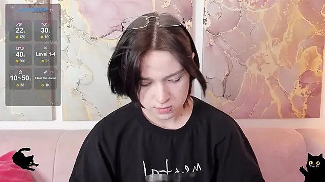 fiamoory online show from April 5, 7:07 am