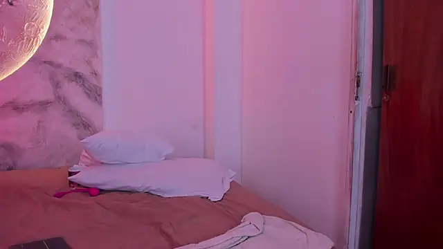 JulietaKane online show from February 15, 7:51 am