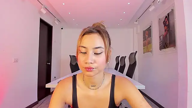 NairobiLee online show from February 3, 10:20 am