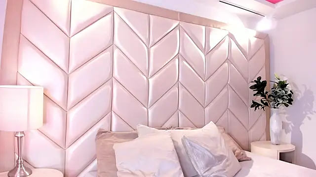 NairobiLee online show from April 20, 1:03 pm