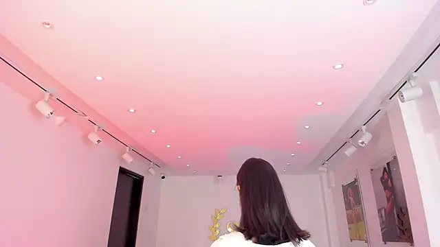 NairobiLee online show from December 19, 12:41 pm