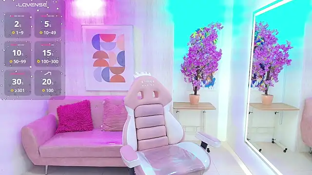 Tiara rr online show from December 1, 7:38 pm