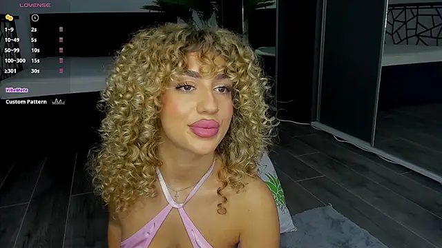 SugarPixiee online show from December 22, 9:34 am