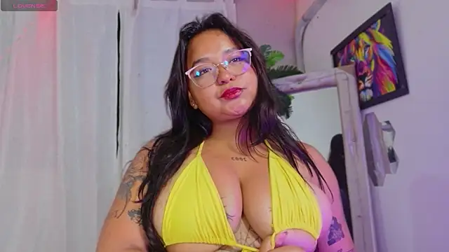 alaia 03 online show from May 20, 1:13 am