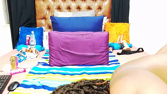 Hotxbums22 online show from October 7, 8:13 pm