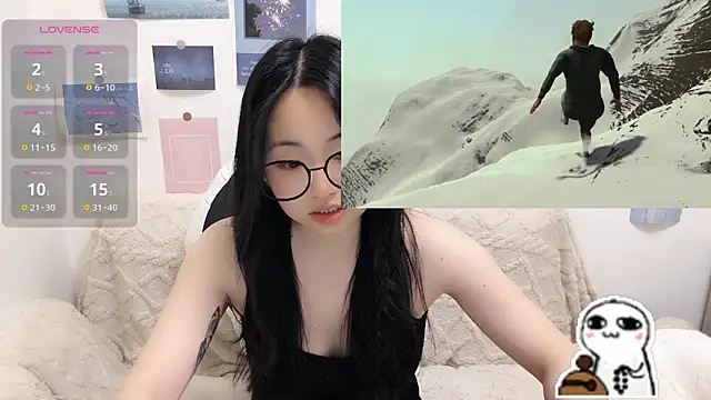 LiLiYbaby online show from March 2, 7:15 am