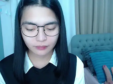 zhaviahale21 online show from October 28, 2:56 pm