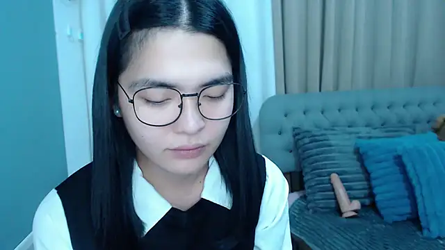 zhaviahale21 online show from October 16, 6:38 am
