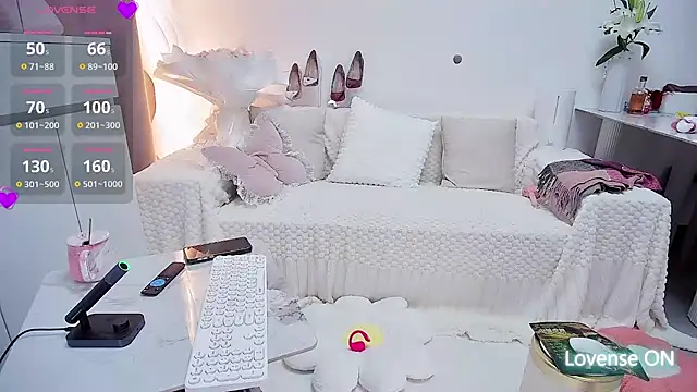 Feifei-cn online show from November 12, 11:25 pm