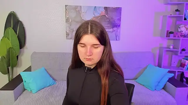 BonneyLove online show from October 7, 8:35 pm