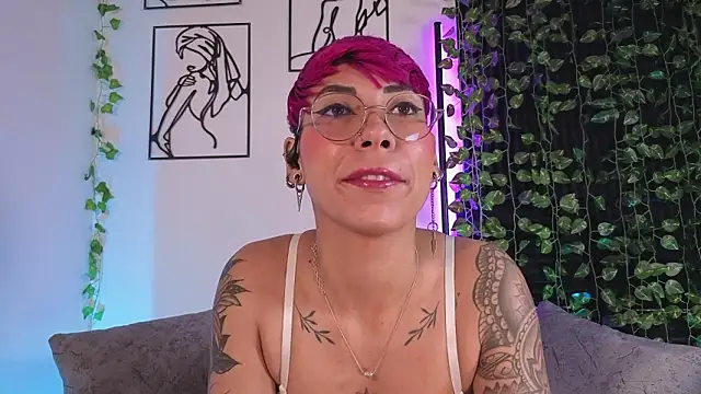 MiaMorgan  online show from February 24, 3:21 pm