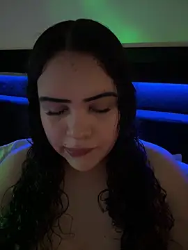 iTrapXXX online show from March 25, 4:43 pm