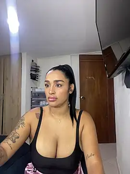 KatalinnaBrown online show from July 24, 10:39 pm
