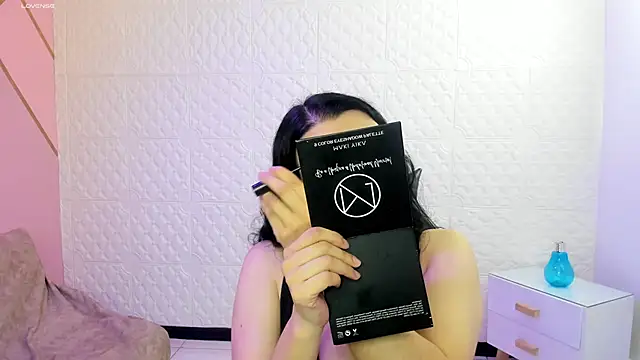 Violetaa diazz online show from October 15, 9:17 pm