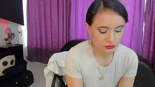 Snapshot of Coral_Gibson chatting on October 4, 2:22 pm Coral Gibson online show from October 4, 2:22 pm