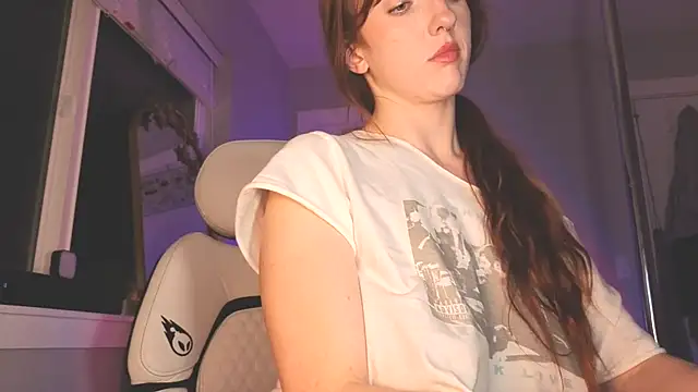 foxxyyyred online show from February 11, 6:37 am