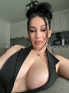 melissablack online show from April 2, 8:01 am