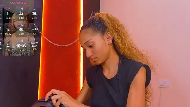 Charlotte Love10 online show from February 18, 10:09 pm