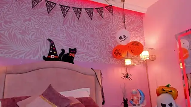 EmilyCollinss1 online show from October 29, 7:01 am