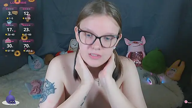 Snapshot of DivaMarisa chatting on September 12, 10:02 am DivaMarisa online show from September 12, 10:02 am
