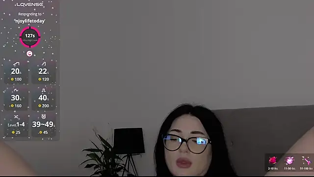 AllisonSky online show from December 5, 3:24 pm