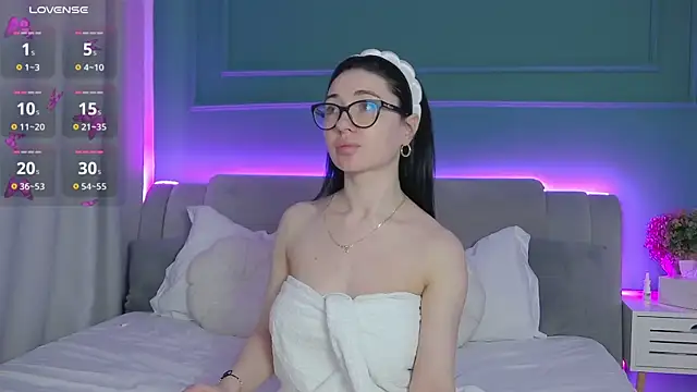 AllisonSky online show from March 30, 10:48 am