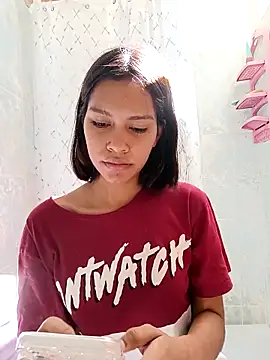 Snapshot of valeriah_7 chatting on October 20, 7:39 pm valeriah 7 online show from October 20, 7:39 pm