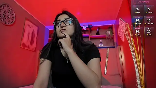 Lucy Williiams online show from October 29, 11:47 am