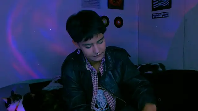 Snapshot of alex_one888 chatting on October 16, 11:51 pm alex one888 online show from October 16, 11:51 pm