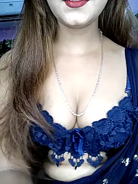 Its ur Ayesha online show from October 11, 4:20 pm