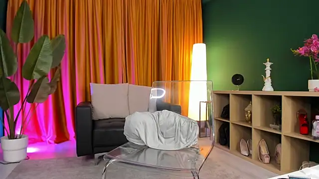 torri kitten online show from October 13, 4:15 am