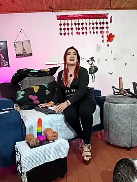 keila j online show from April 18, 9:45 am