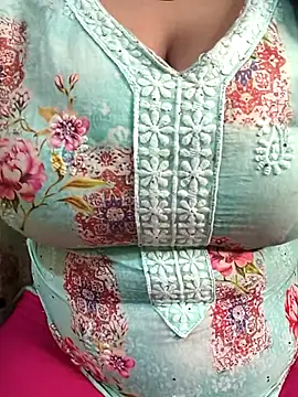 Anamika Kapoor online show from November 17, 11:05 pm