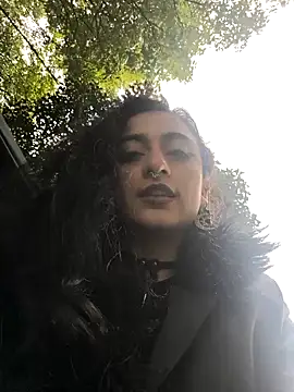 Lila Desiree online show from February 9, 8:33 pm