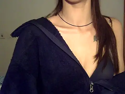 MAAYRA 09 online show from December 21, 1:37 pm