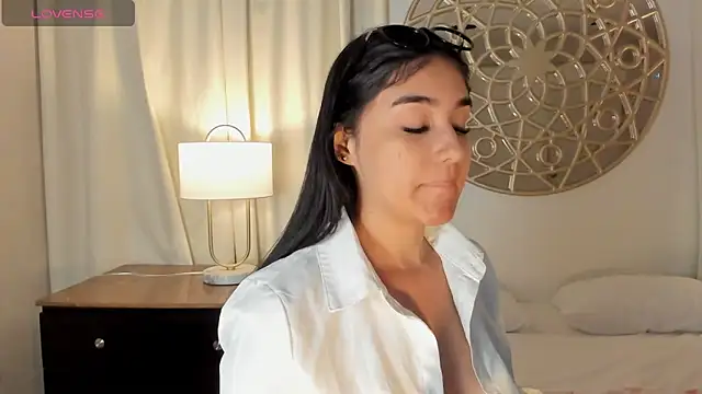 Belliinda 21 online show from May 28, 7:12 pm