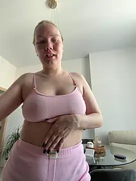 LianaCruz   online show from April 2, 4:32 am