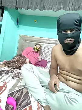 hotty manisha online show from February 9, 7:05 pm