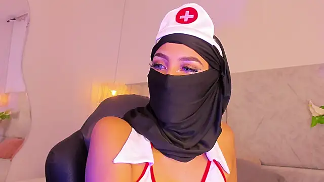 naomiii   online show from November 6, 12:11 pm