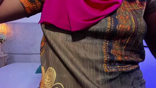 naomiii   online show from November 28, 11:57 am