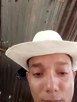 tayson  online show from April 15, 3:23 pm