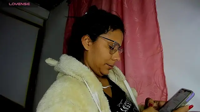 Snapshot of Nenita_Hot_ chatting on September 13, 3:47 am Nenita Hot  online show from September 13, 3:47 am