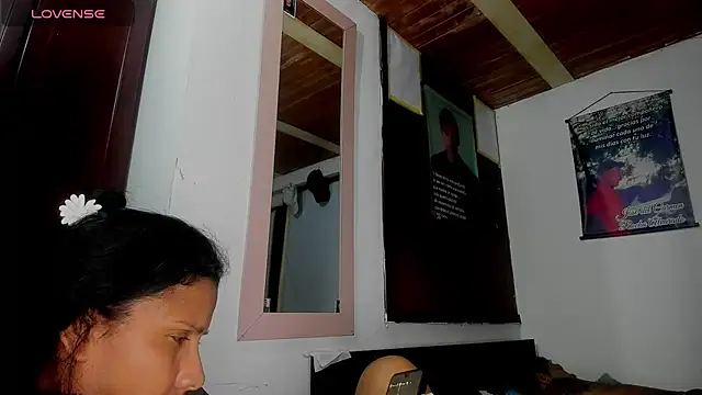 Snapshot of Nenita_Hot_ chatting on October 8, 7:35 am Nenita Hot  online show from October 8, 7:35 am