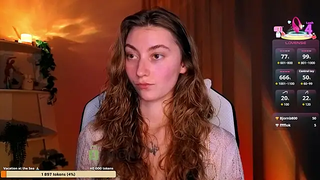 lady curls online show from April 17, 9:50 pm