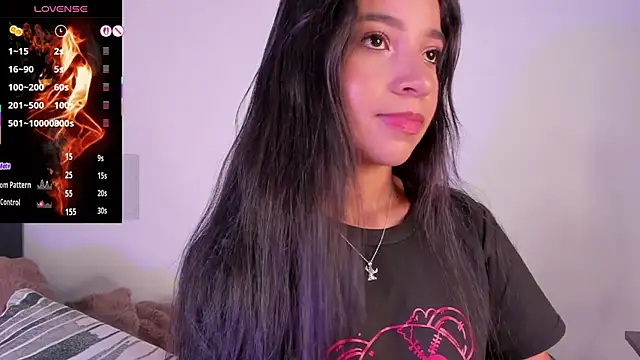 lillielover16 online show from April 15, 1:39 am