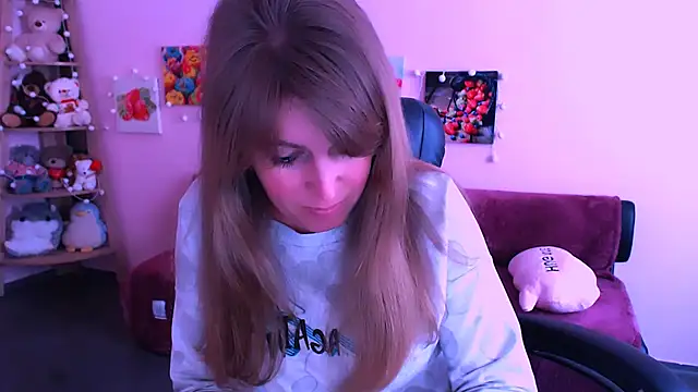 Hot Milady online show from April 16, 7:41 am