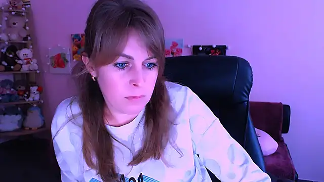 Hot Milady online show from March 17, 9:02 am