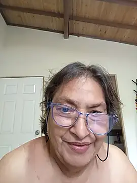 florecita69 online show from November 6, 2:23 pm