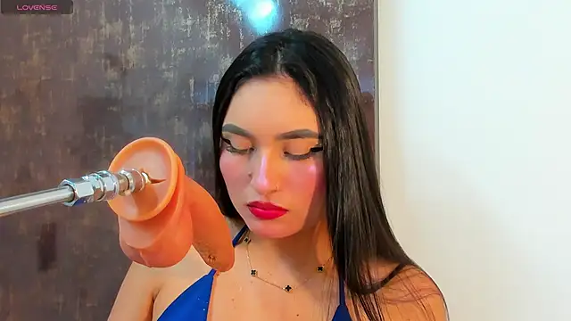 dazhia lee online show from September 14, 8:07 pm